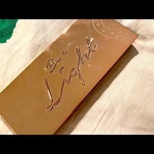 Becca Face Palette